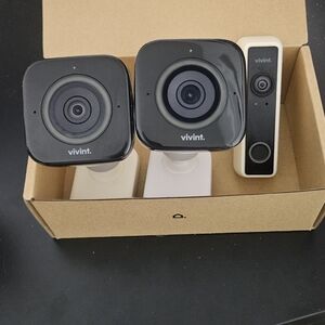 Vivint Dual Black and White Camera System